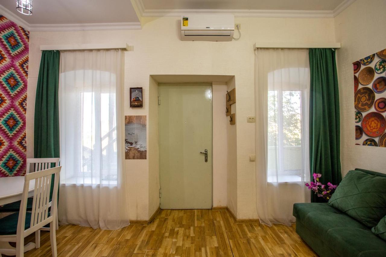 Downtown Apartment Near Sulfur Baths Tbilisi Luaran gambar